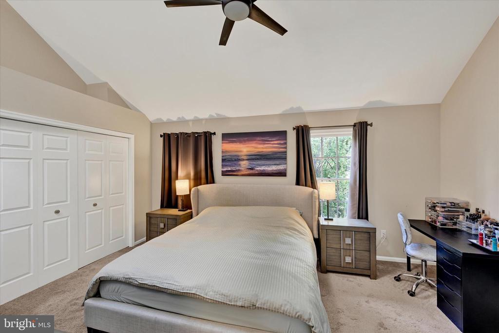 22 GREENSHIRE LANE