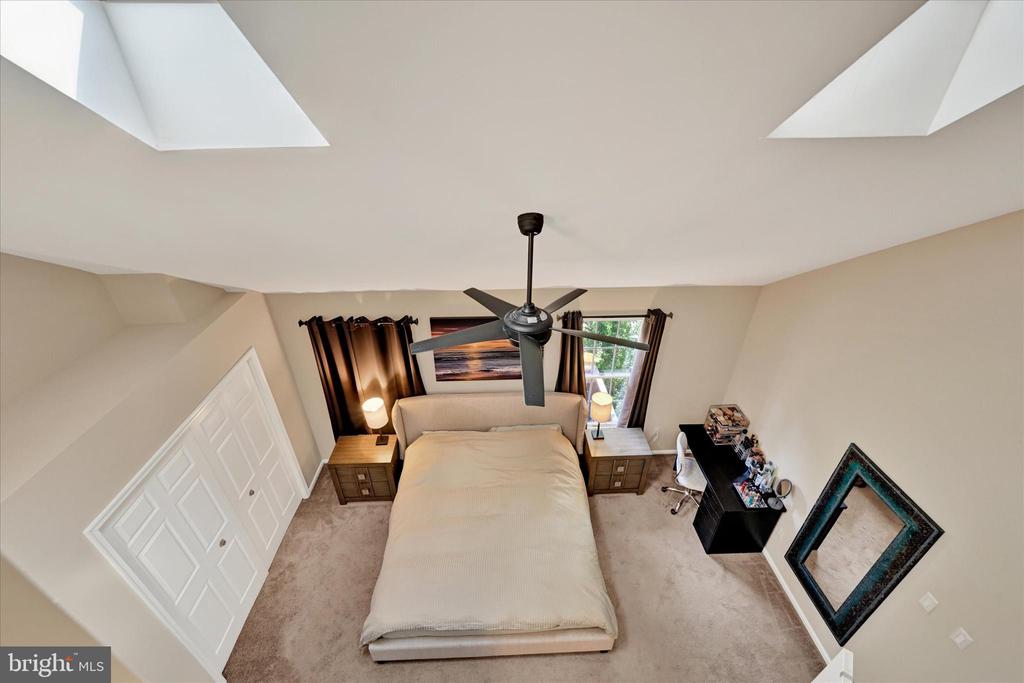 22 GREENSHIRE LANE