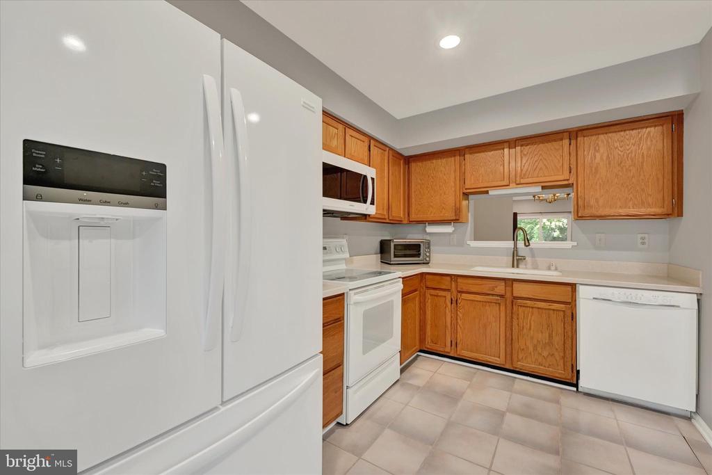 22 GREENSHIRE LANE