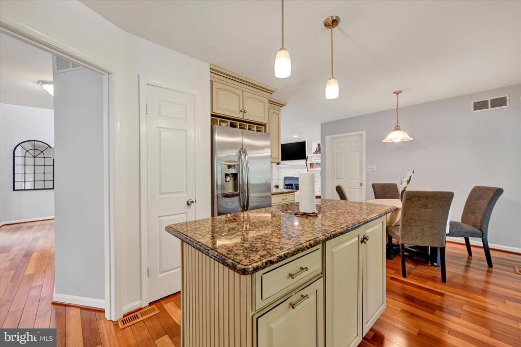 34 DULANEY HILLS COURT