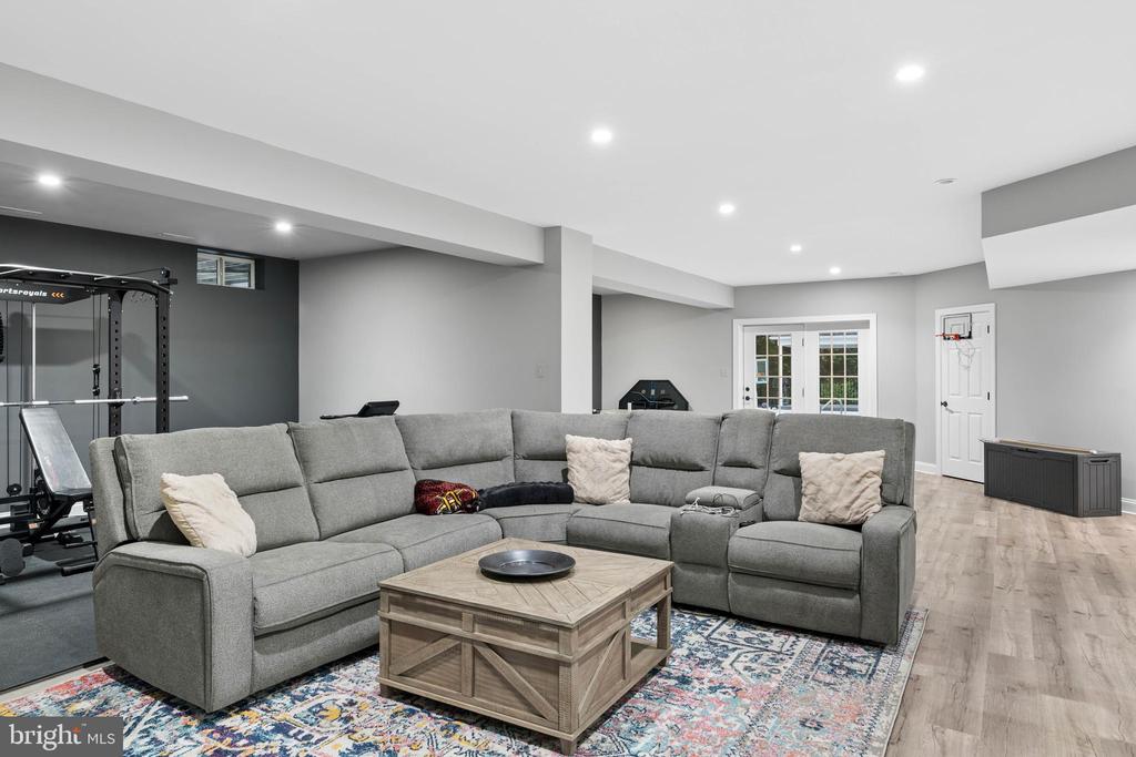 605 CASCADE VIEW COURT