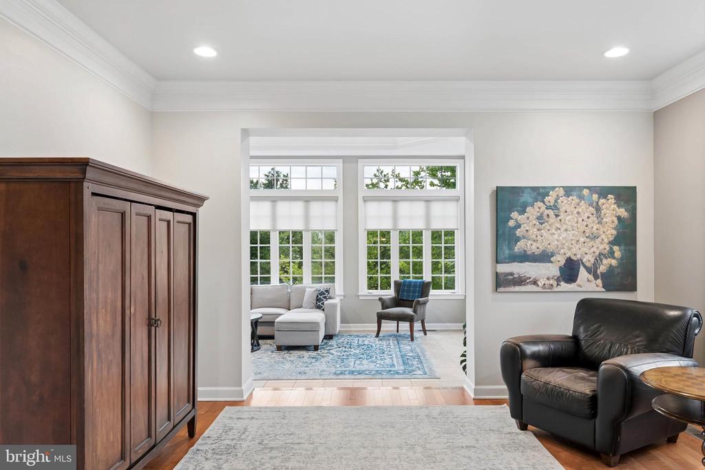 605 CASCADE VIEW COURT