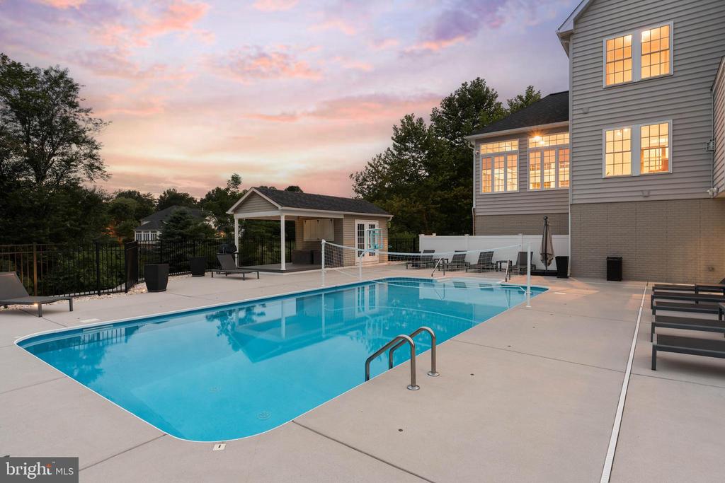 605 CASCADE VIEW COURT
