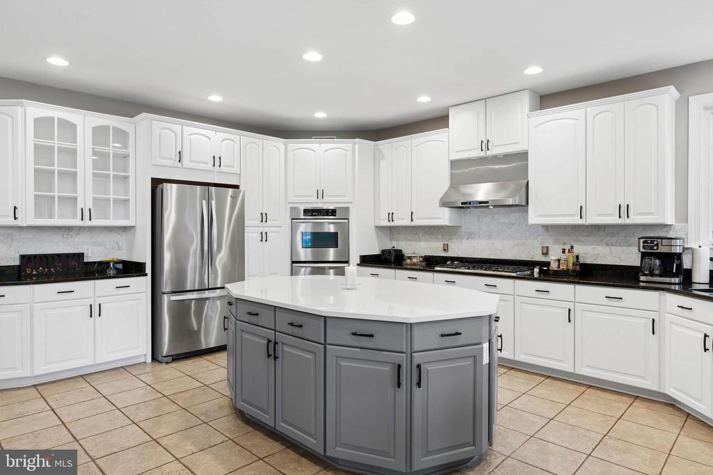 605 CASCADE VIEW COURT