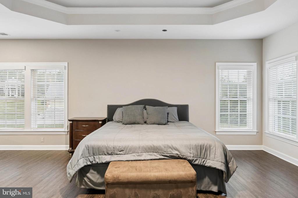 605 CASCADE VIEW COURT