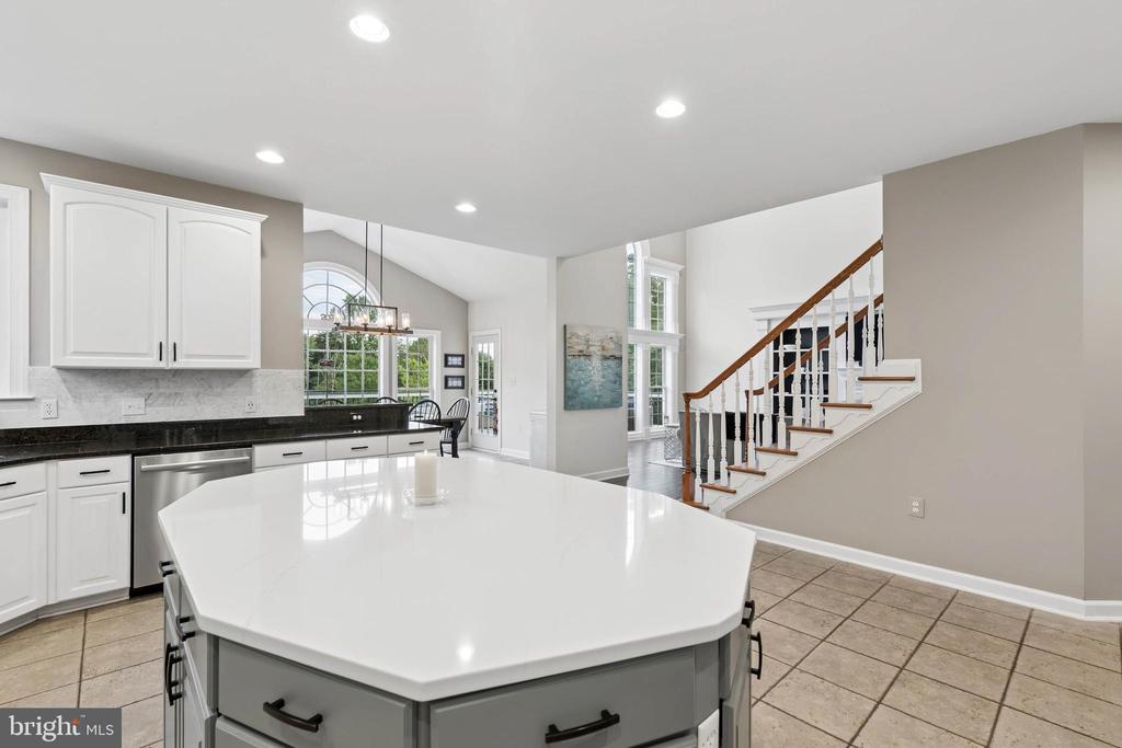 605 CASCADE VIEW COURT