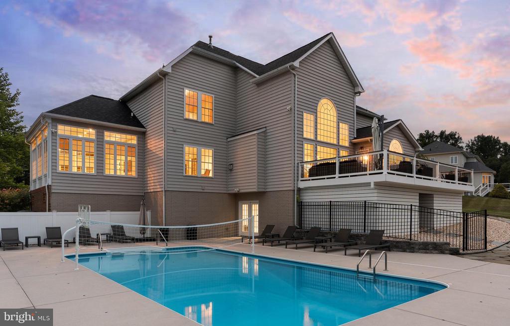 605 CASCADE VIEW COURT