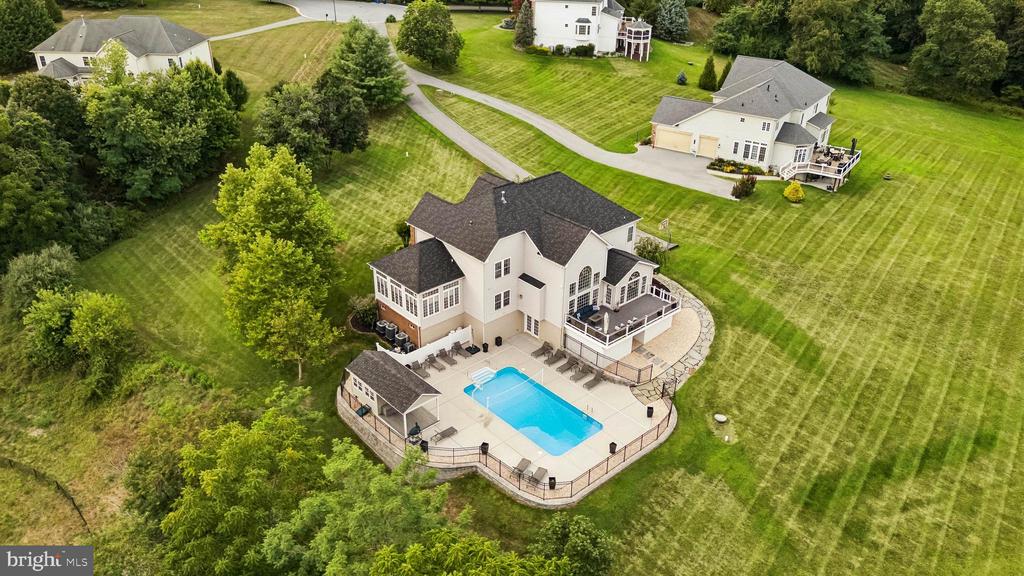 605 CASCADE VIEW COURT