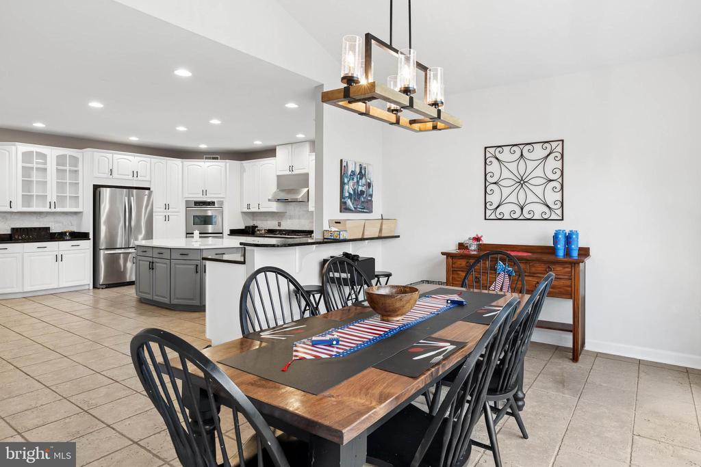 605 CASCADE VIEW COURT