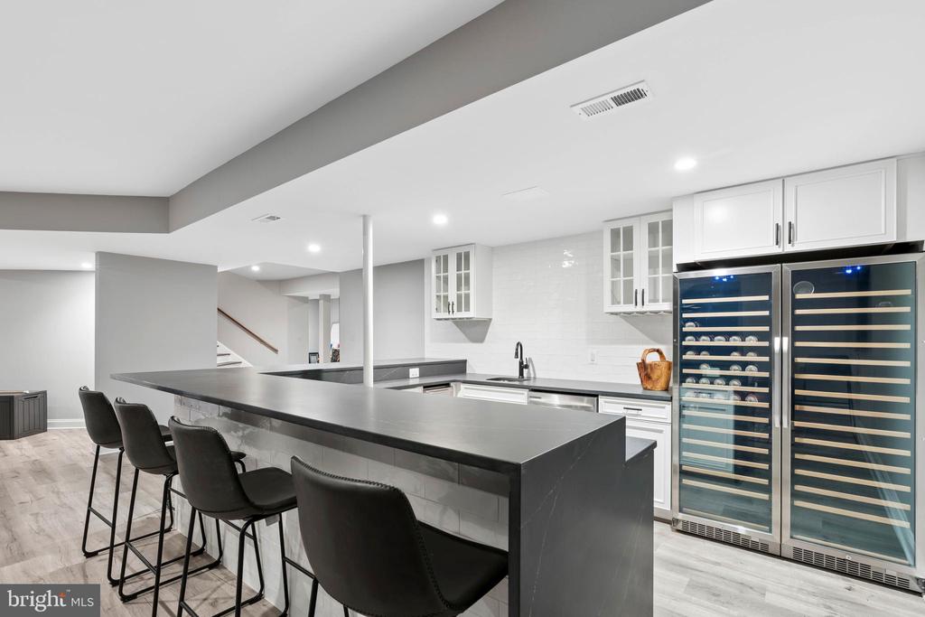 605 CASCADE VIEW COURT