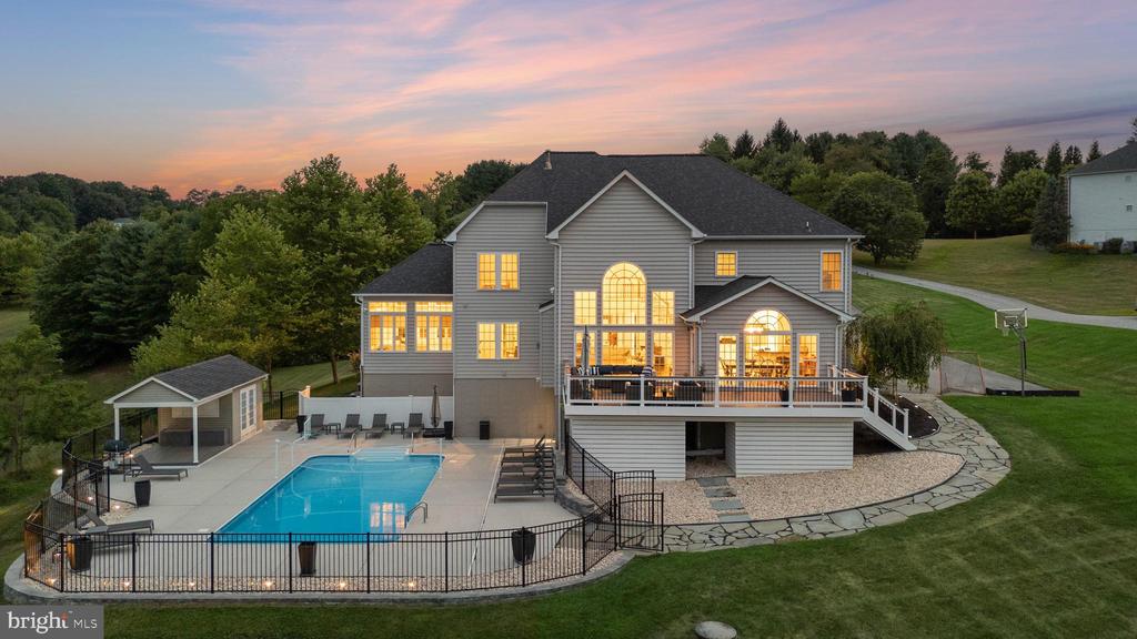 605 CASCADE VIEW COURT