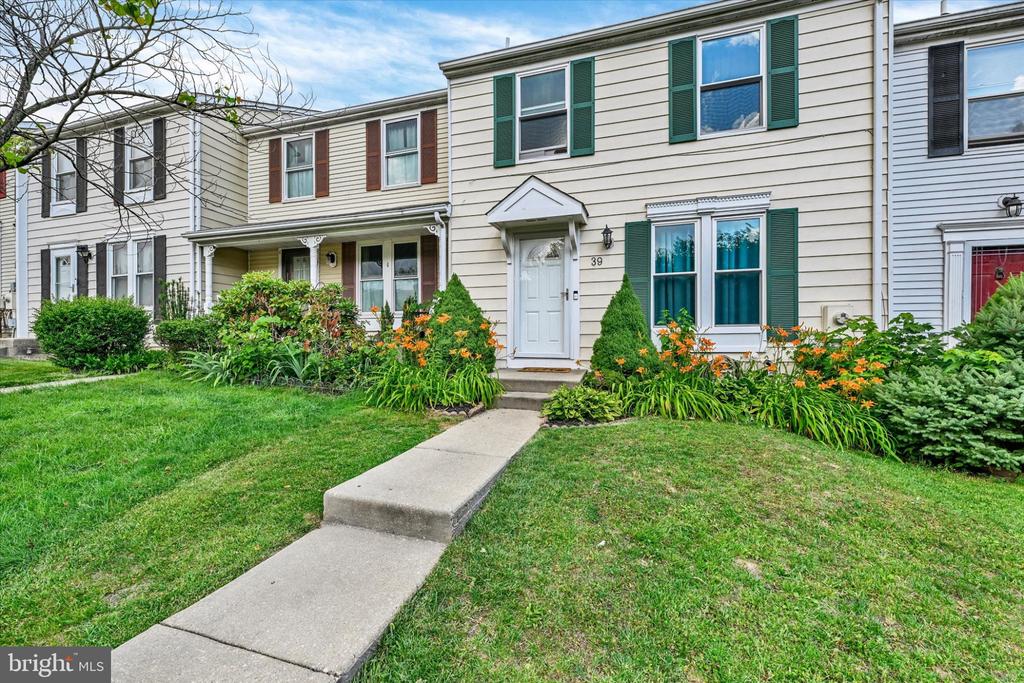 39 RADER COURT