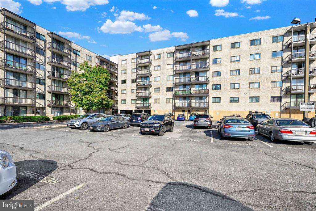 130 SLADE AVENUE Unit: 210