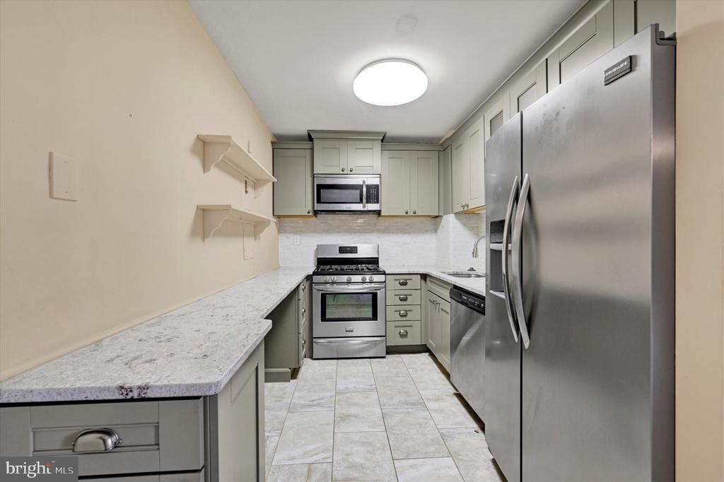 130 SLADE AVENUE Unit: 210