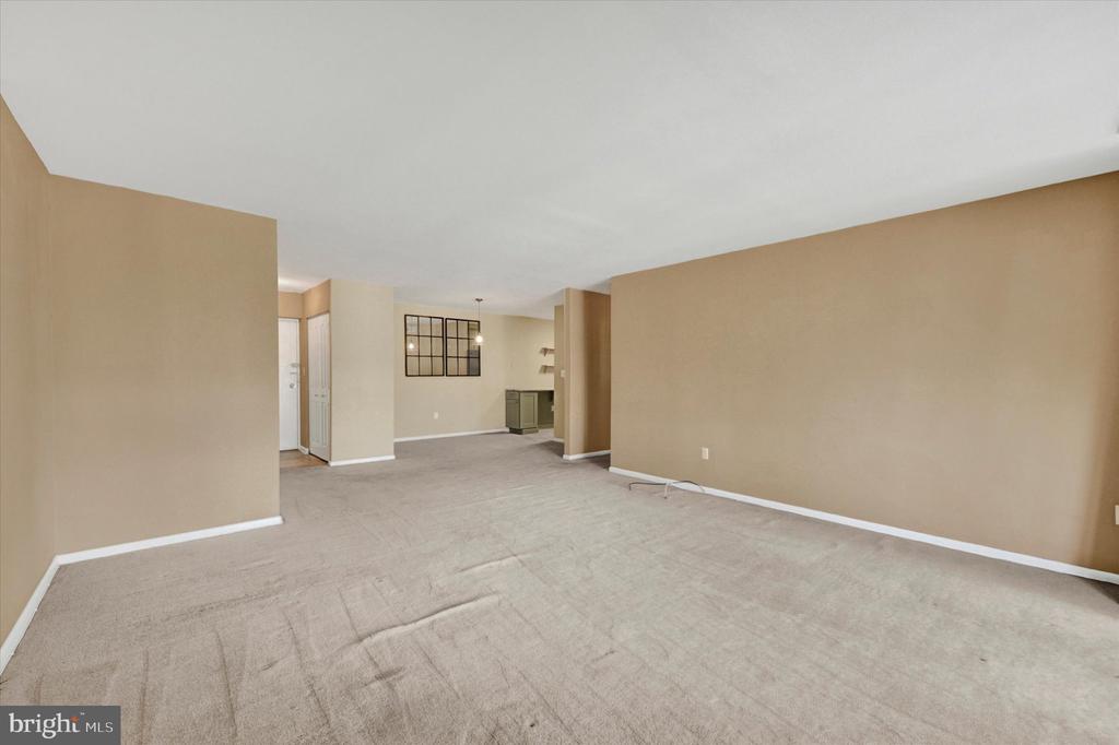 130 SLADE AVENUE Unit: 210