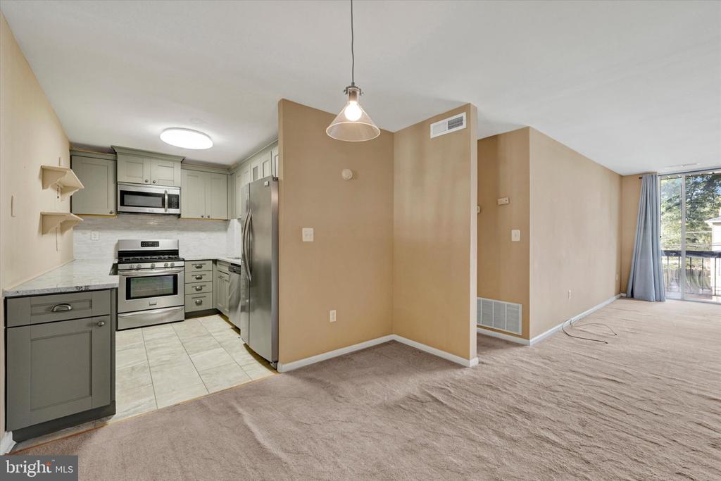 130 SLADE AVENUE Unit: 210