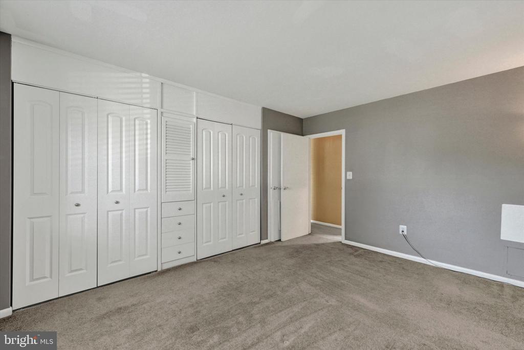 130 SLADE AVENUE Unit: 210