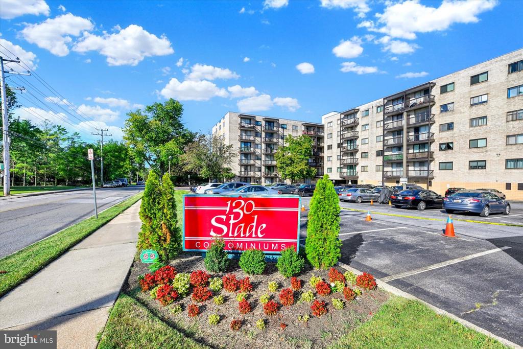 130 SLADE AVENUE Unit: 210
