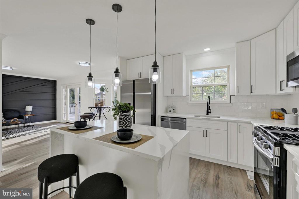 4542 GREENCOVE CIRCLE