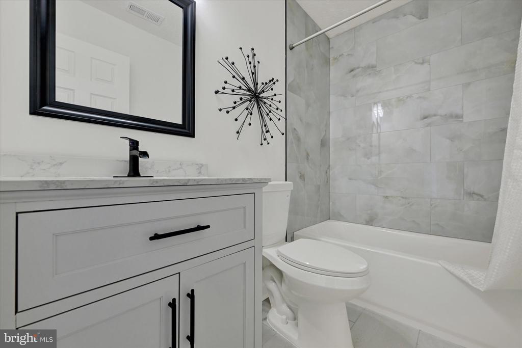 4542 GREENCOVE CIRCLE