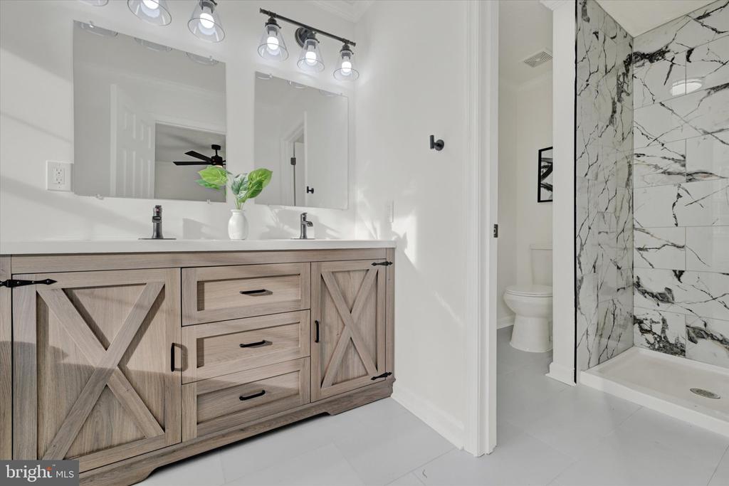 4542 GREENCOVE CIRCLE