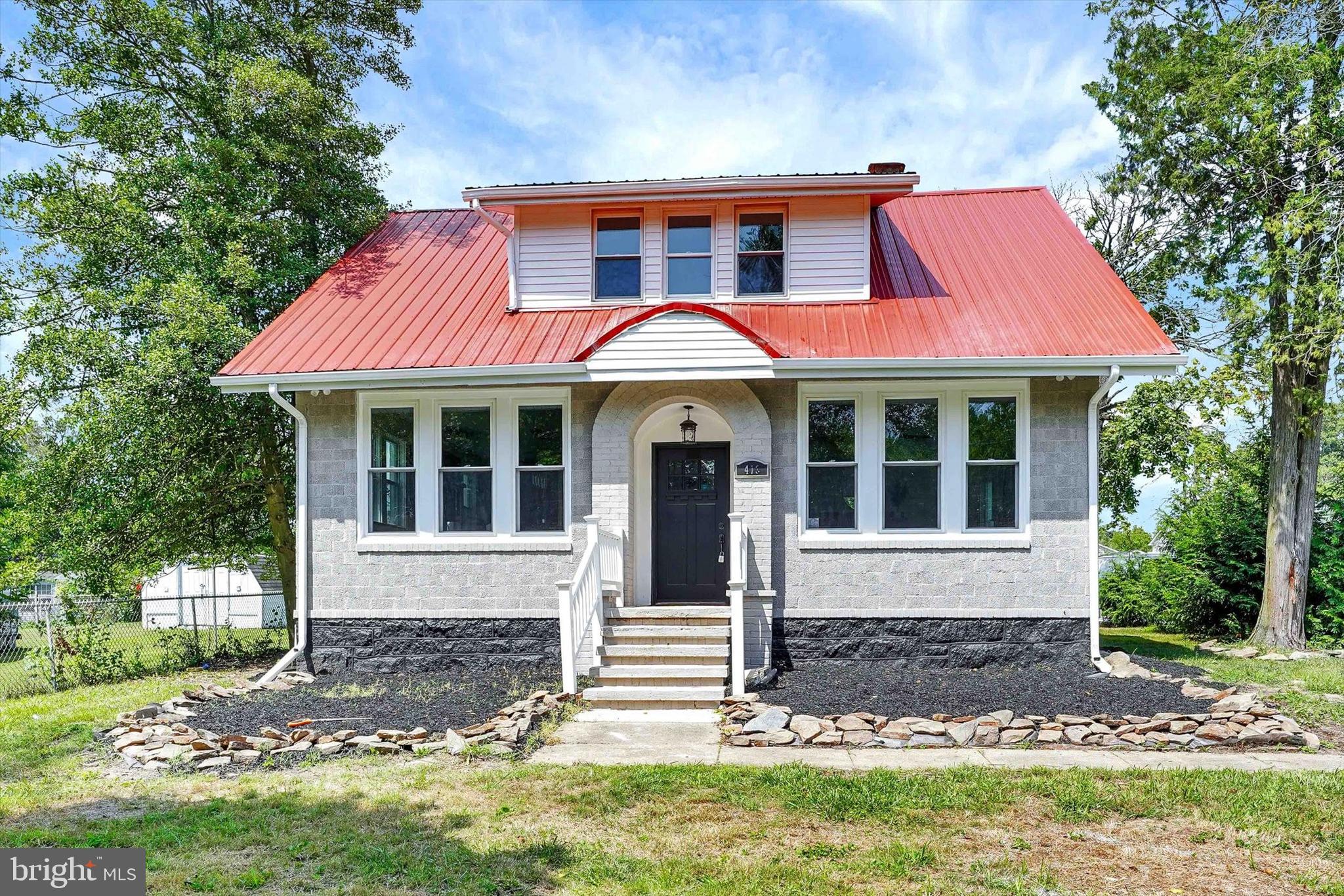 413 E Cecil Ave