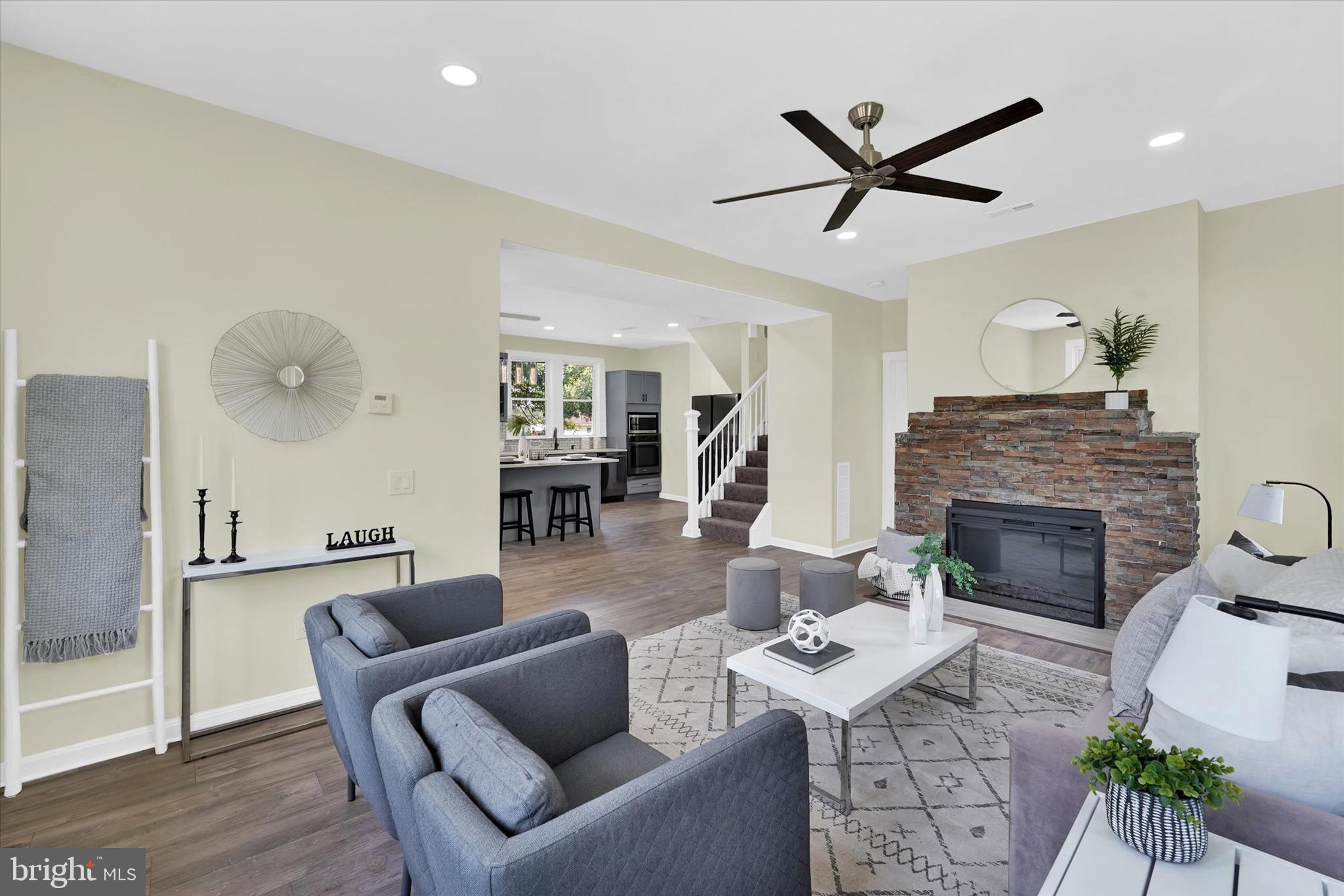 413 E Cecil Ave