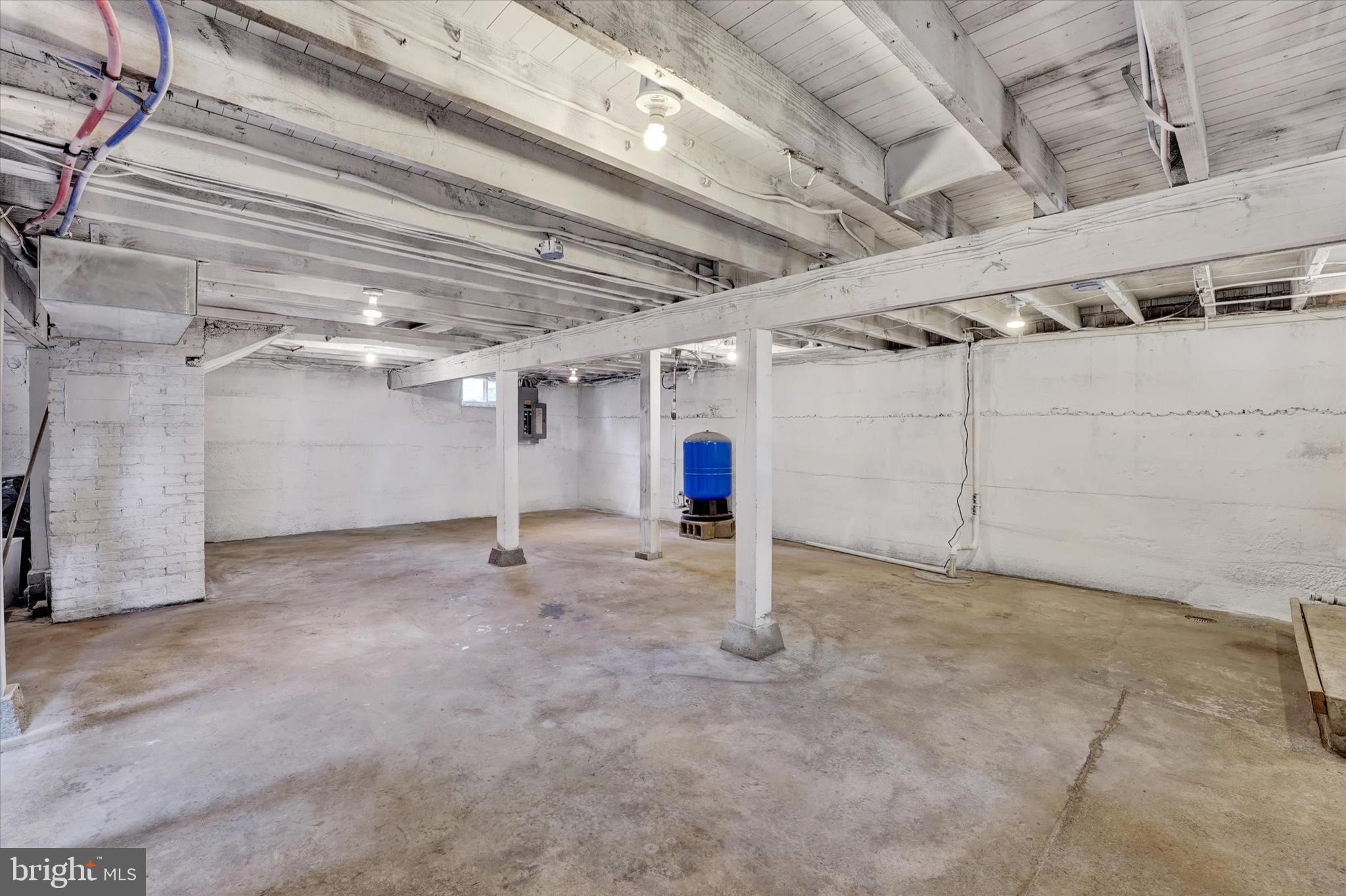 413 E Cecil Ave