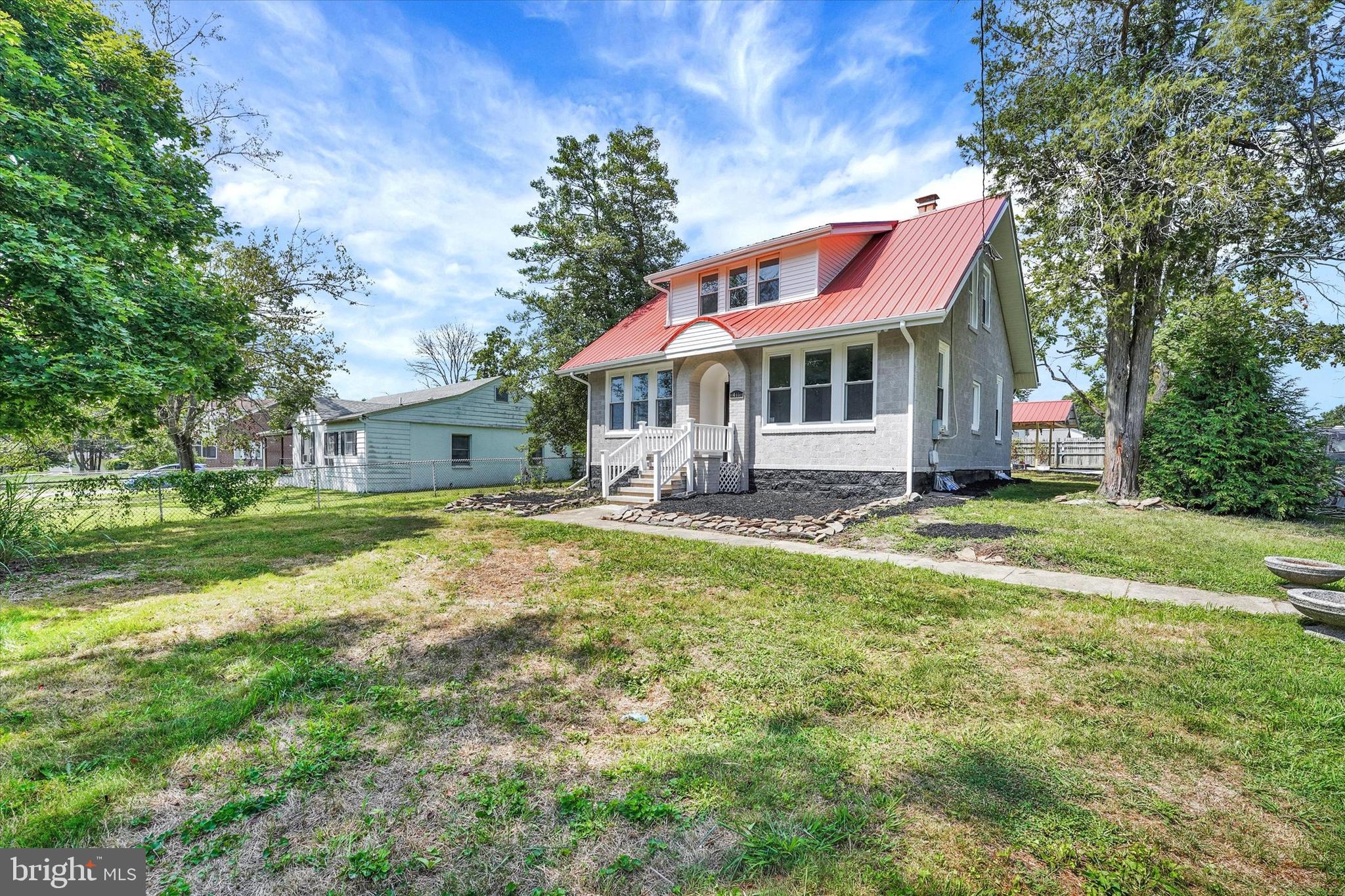 413 E Cecil Ave