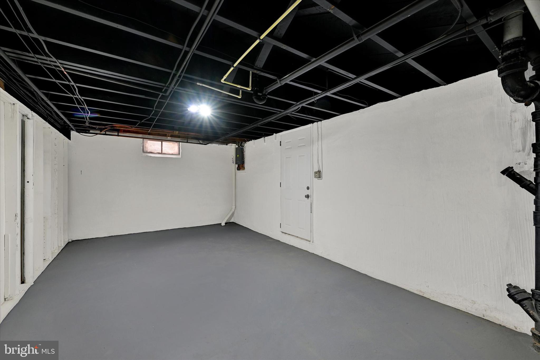 816 William Ave