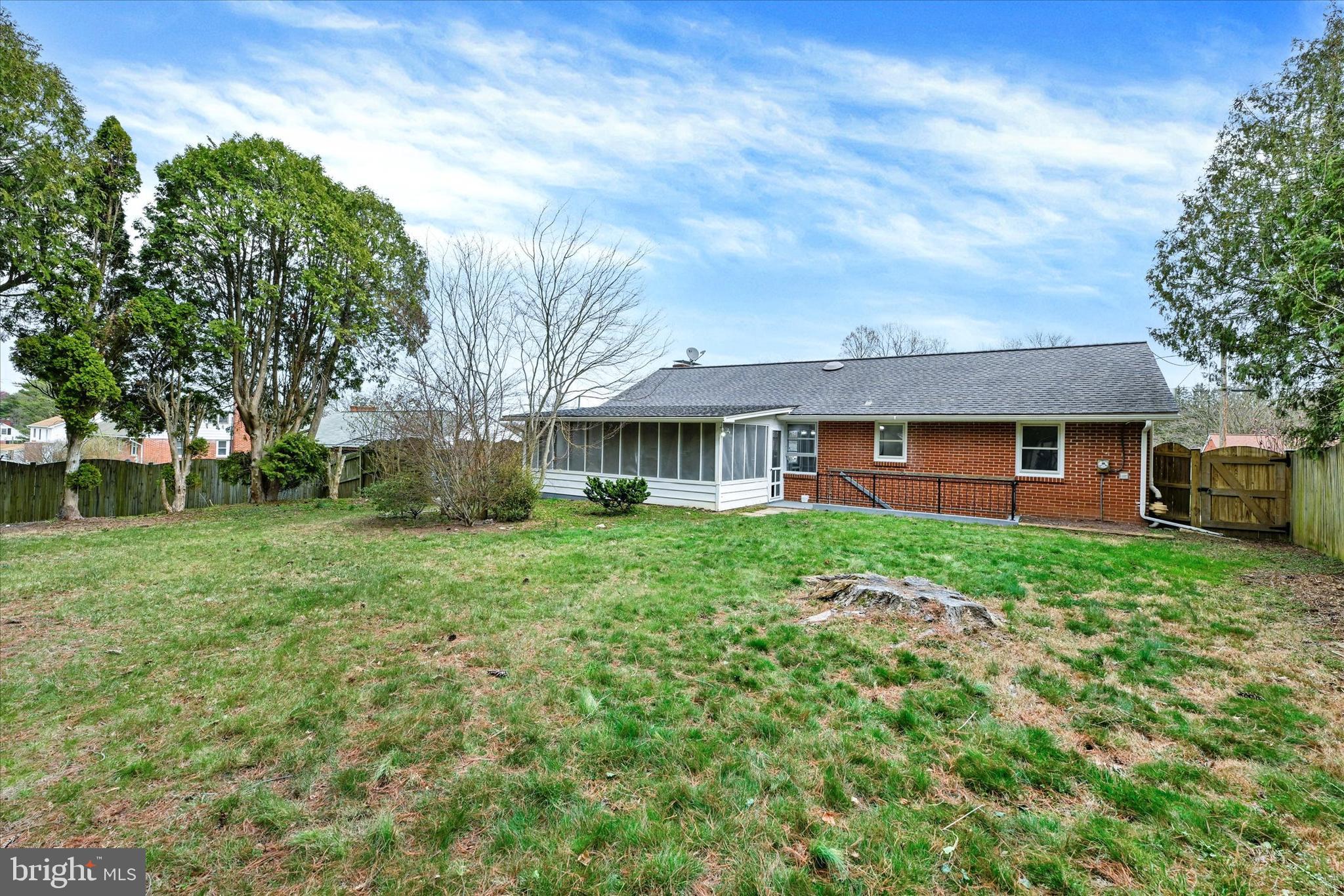 816 William Ave