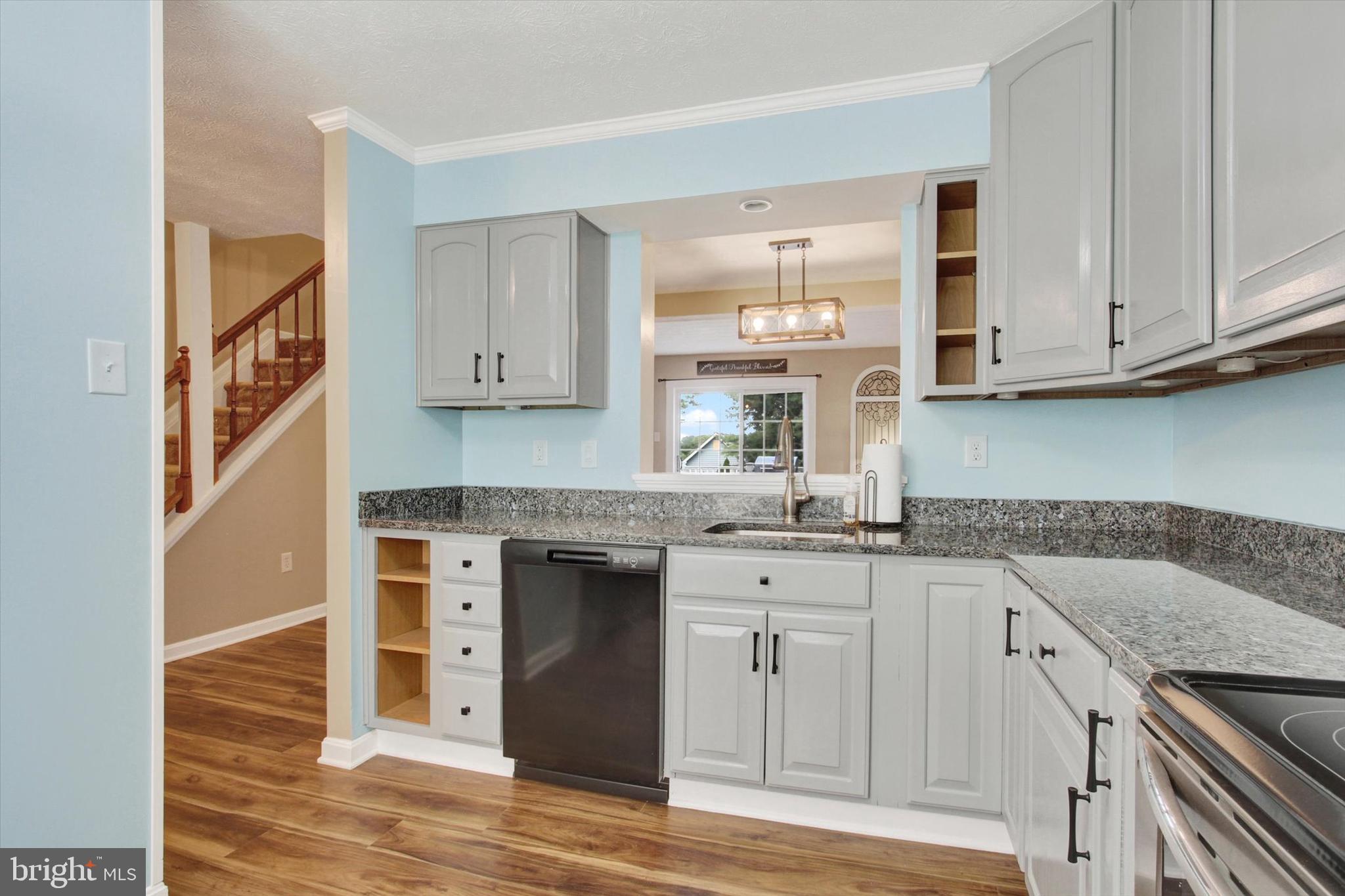 745 CLEARVIEW AVENUE