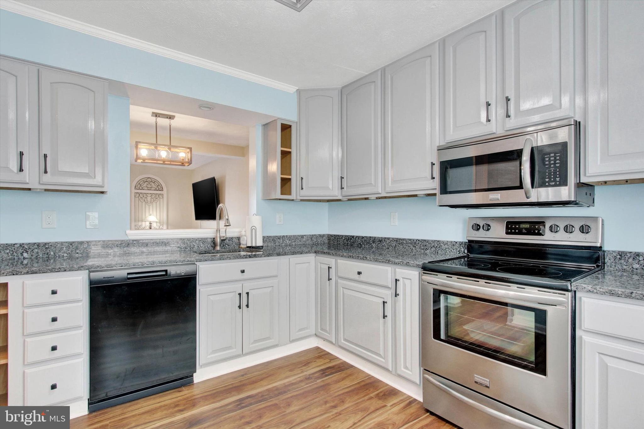 745 CLEARVIEW AVENUE