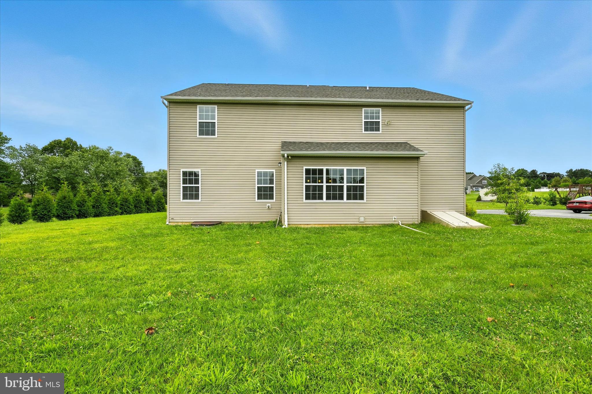 521 LANCELOT DRIVE