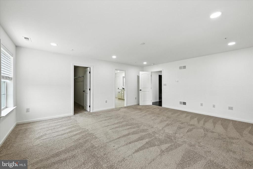 521 LANCELOT DRIVE