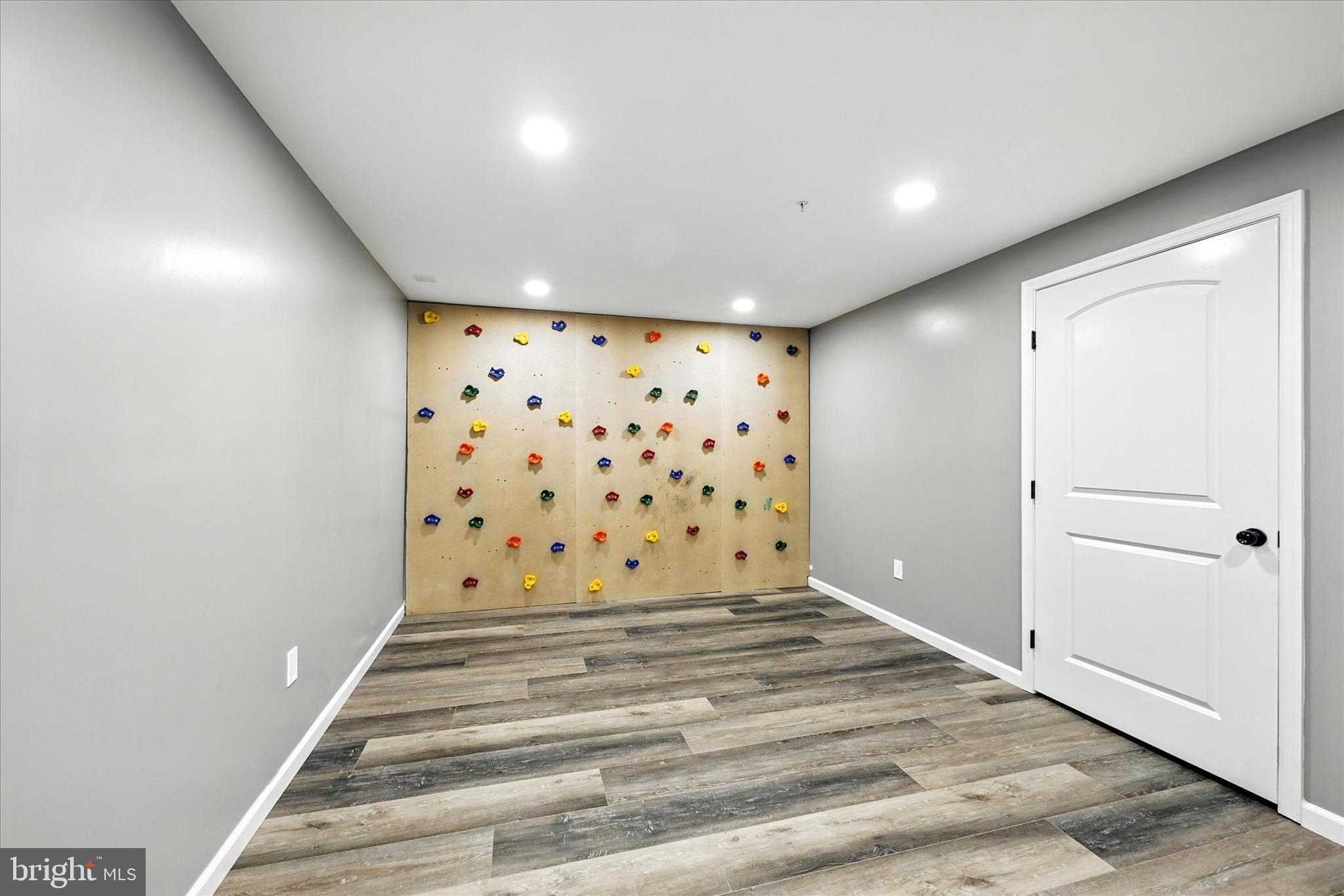 521 LANCELOT DRIVE