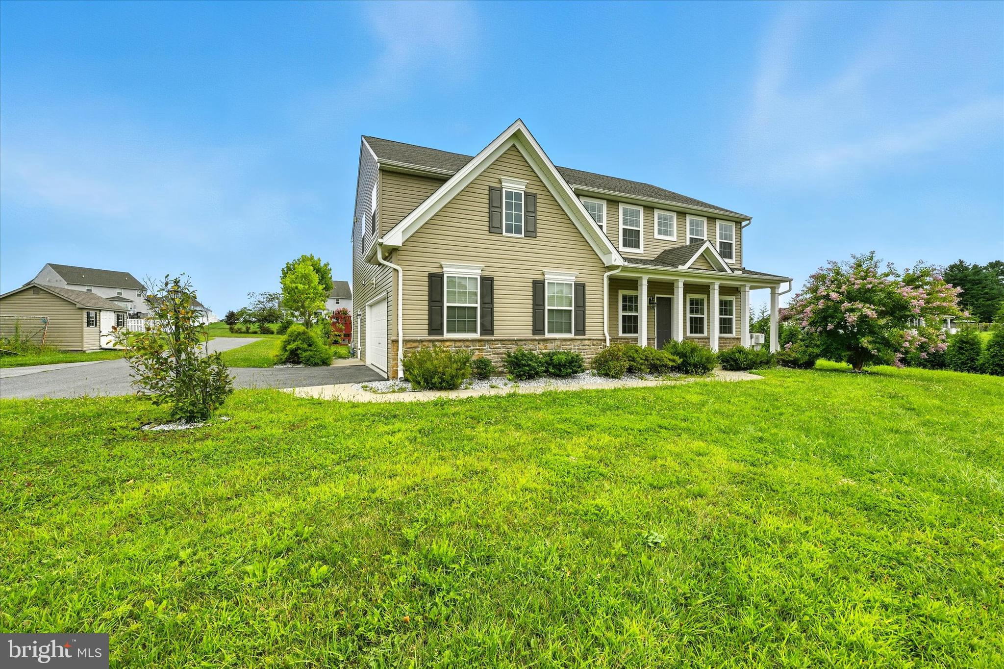 521 LANCELOT DRIVE