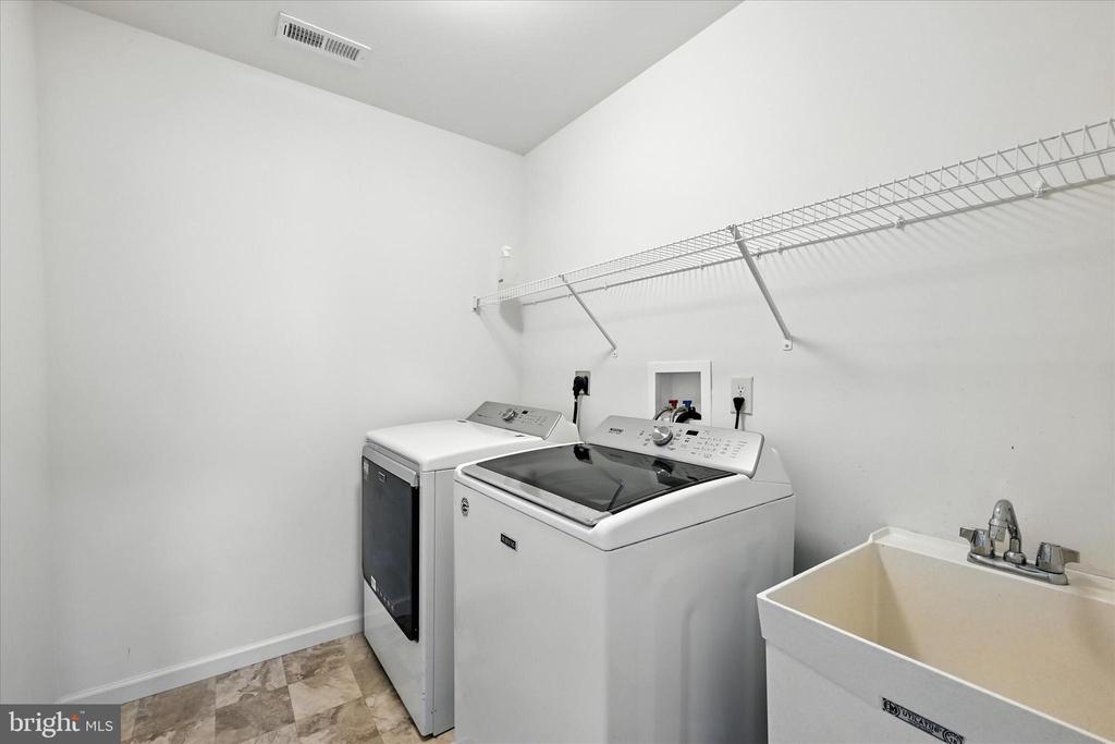521 LANCELOT DRIVE