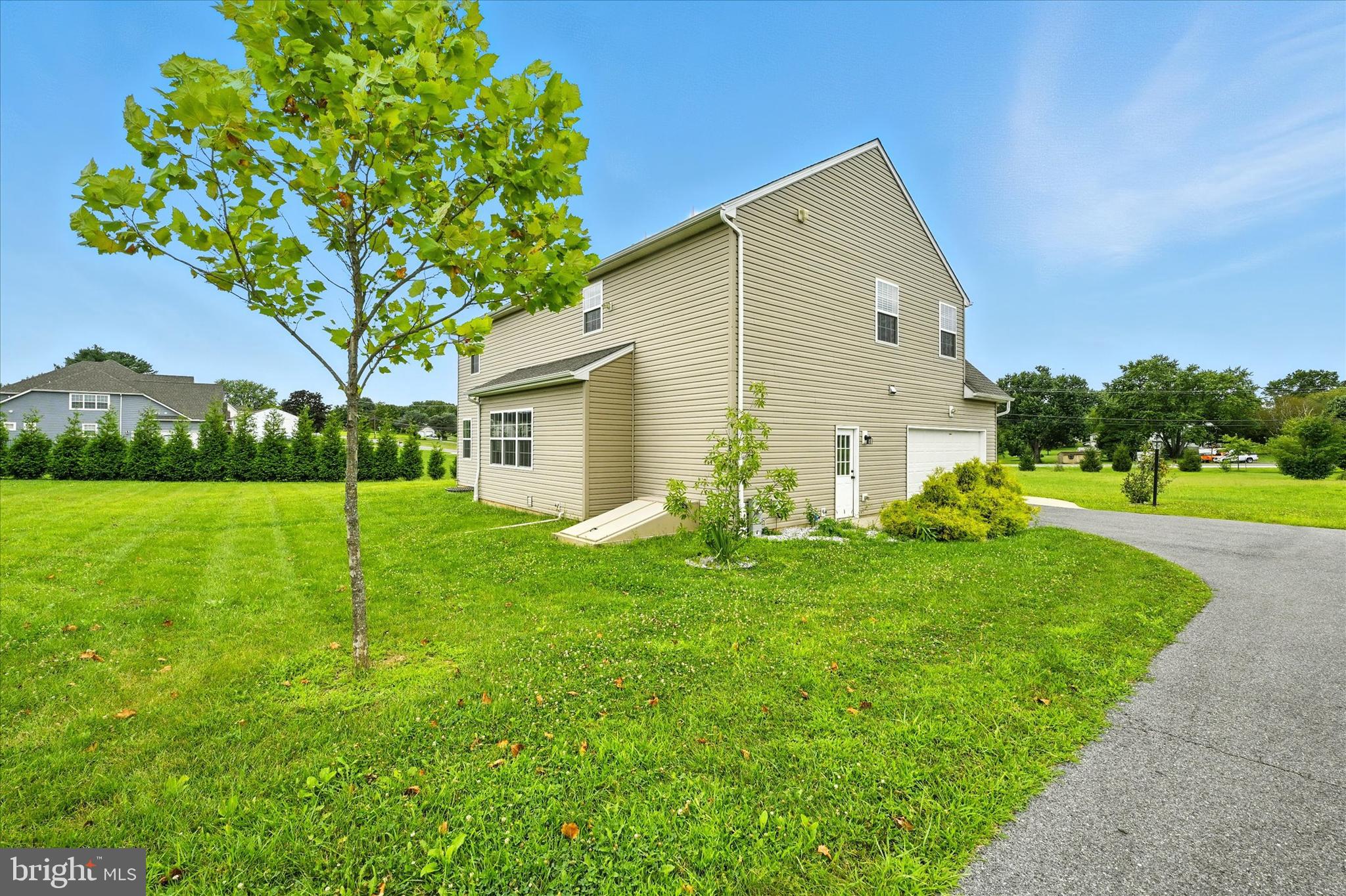 521 LANCELOT DRIVE