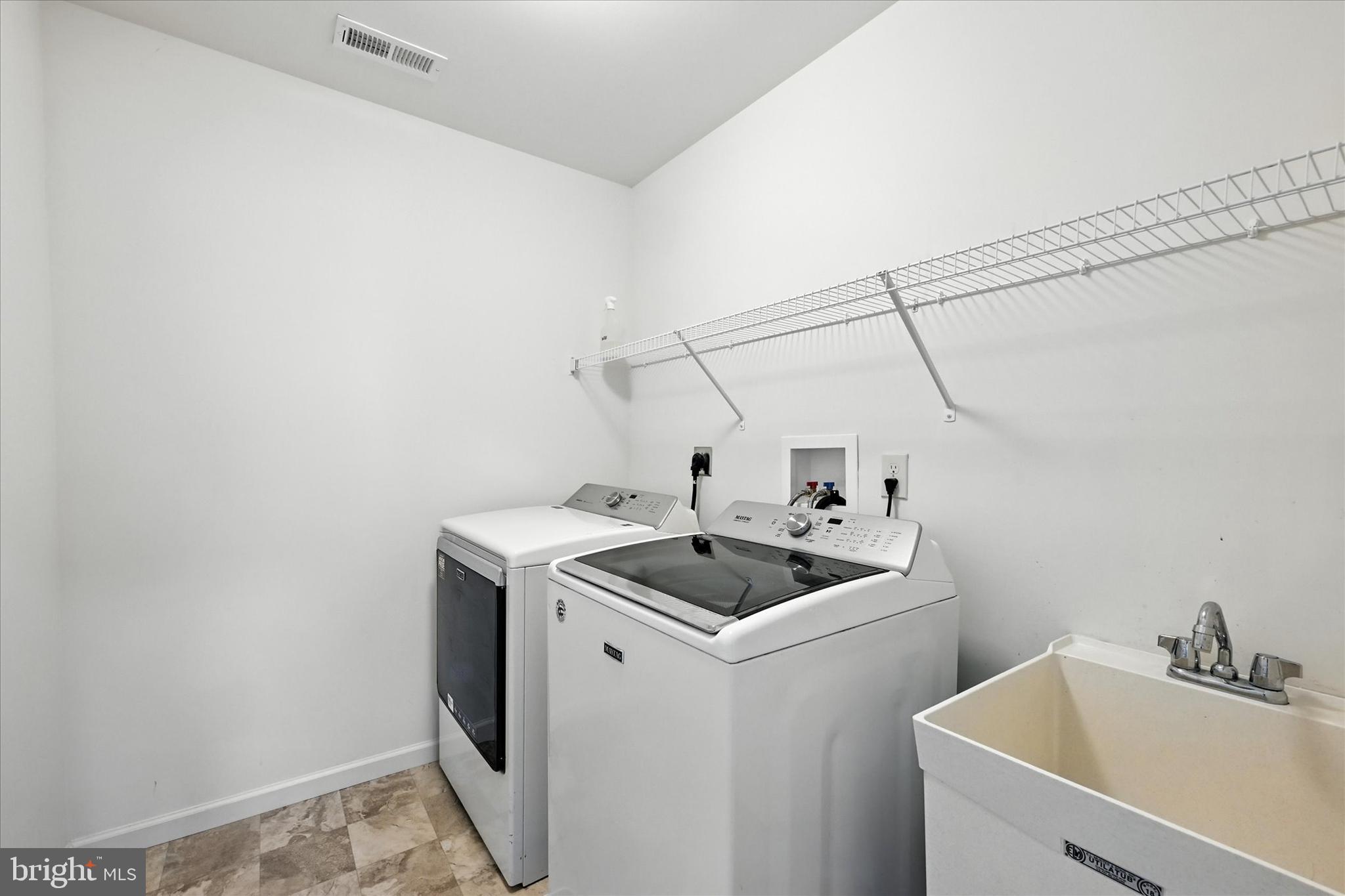 521 LANCELOT DRIVE