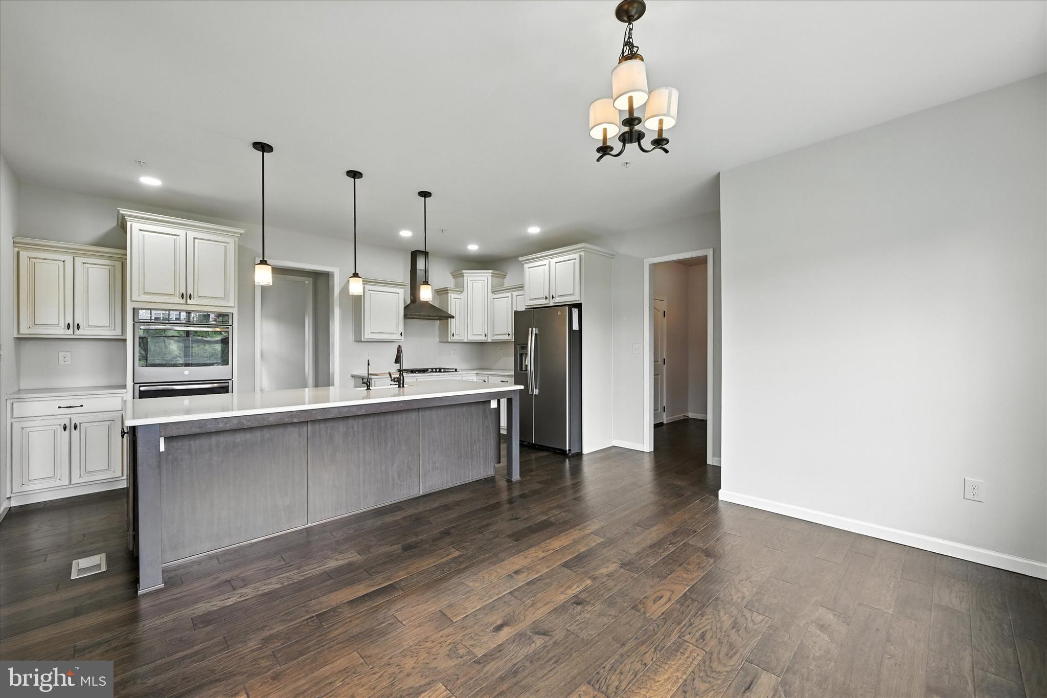 521 LANCELOT DRIVE