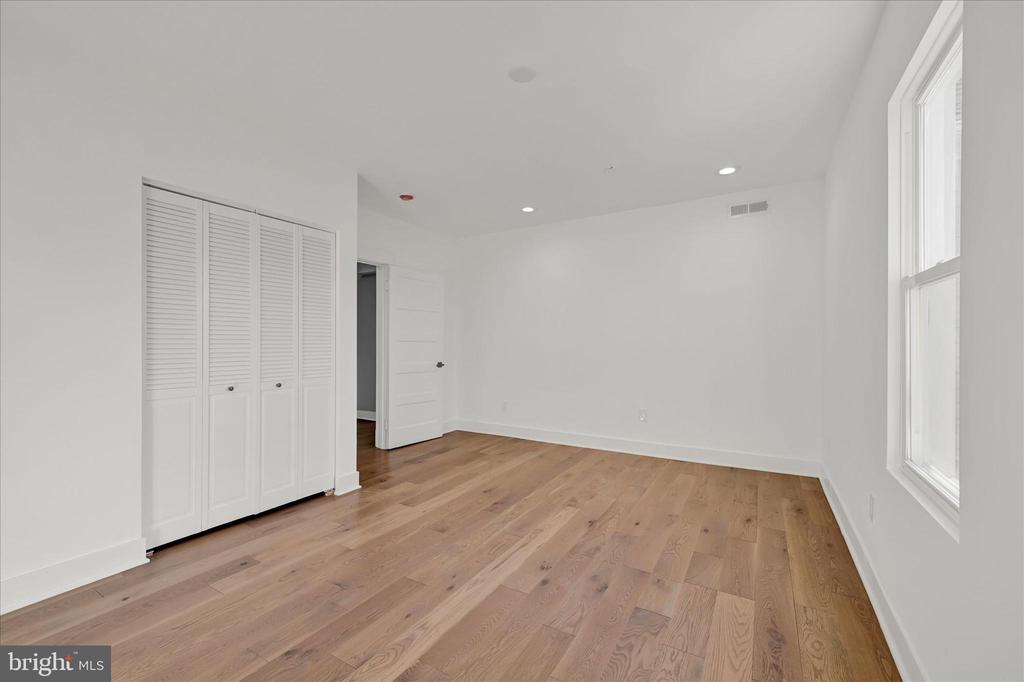 420 E MAIN STREET