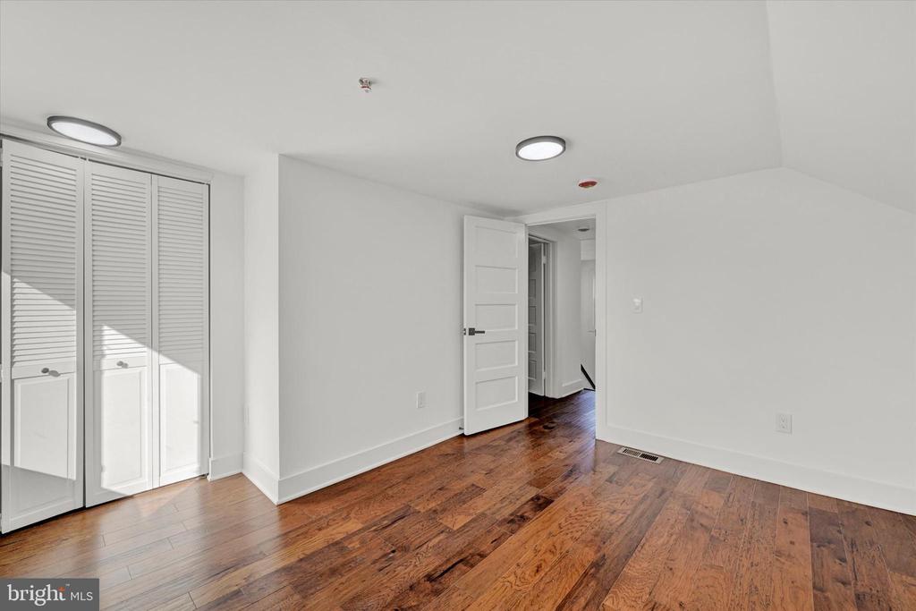 420 E MAIN STREET