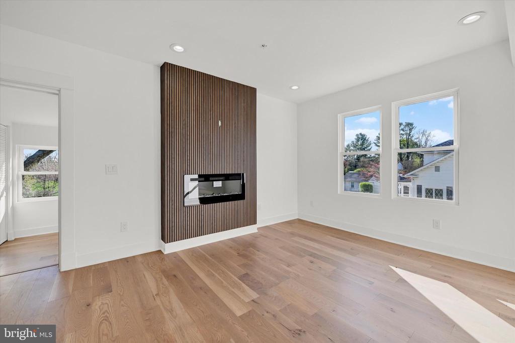 420 E MAIN STREET