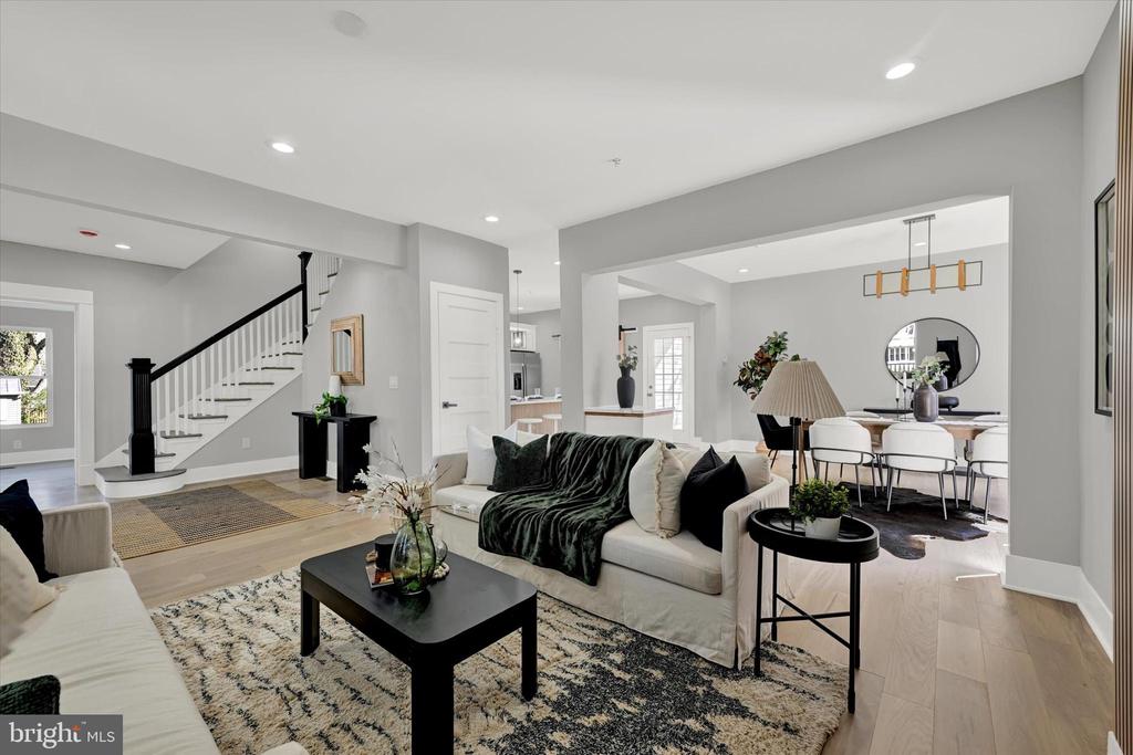 420 E MAIN STREET