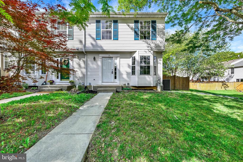 711 MEDINAH CIRCLE