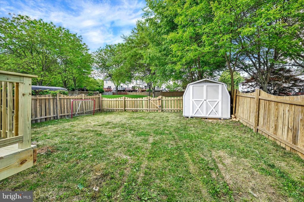 711 MEDINAH CIRCLE