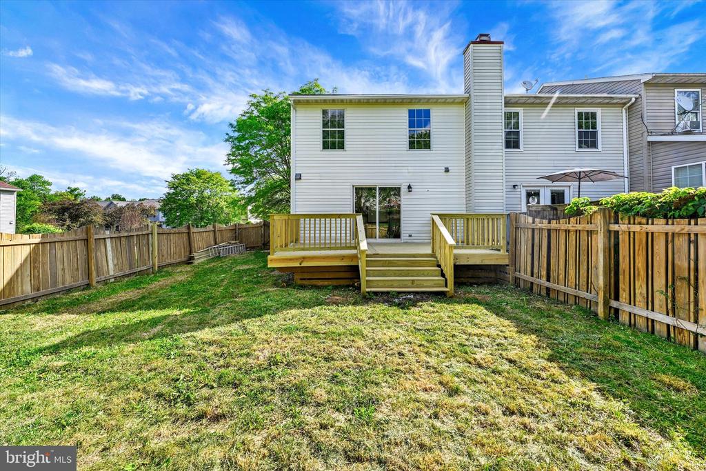 711 MEDINAH CIRCLE