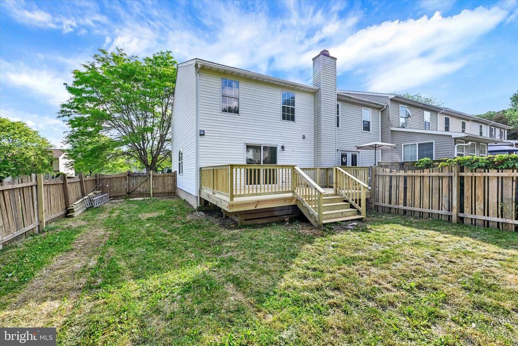 711 MEDINAH CIRCLE