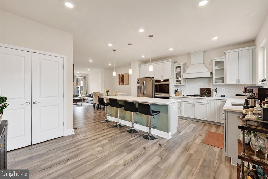 7220 CONLEY ALY